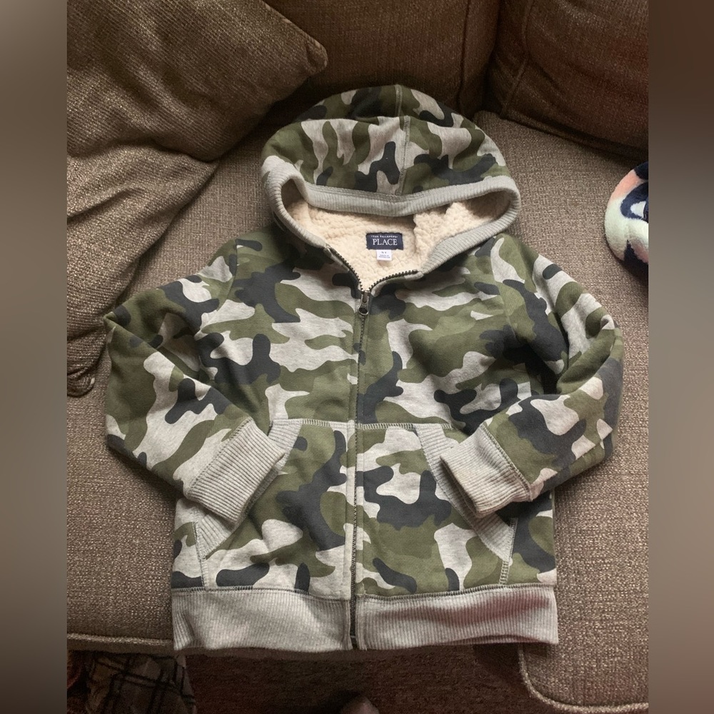 BOYS ZIP UP HOODIE JACKET